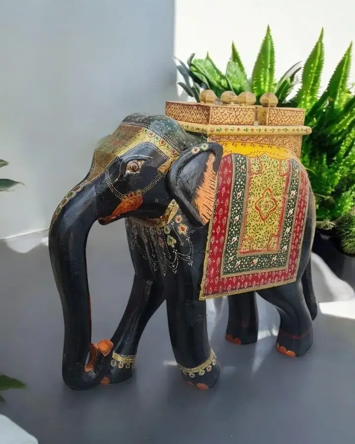 "Unique Wooden Handicraft Table Decors for your home" 1 figurine