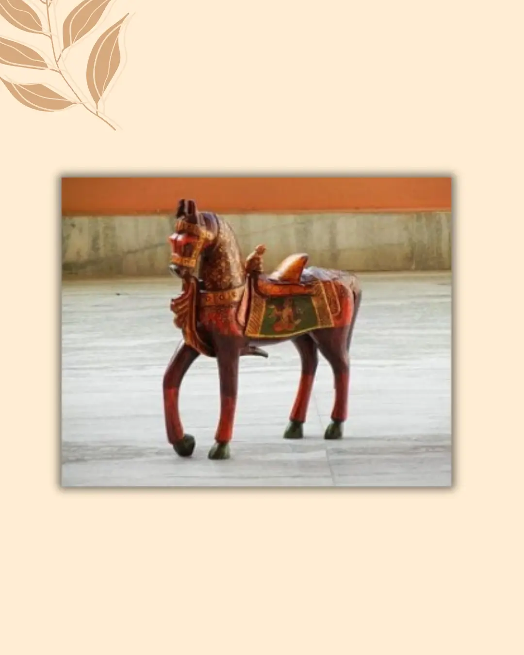 HOME 16 wooden horse figurine