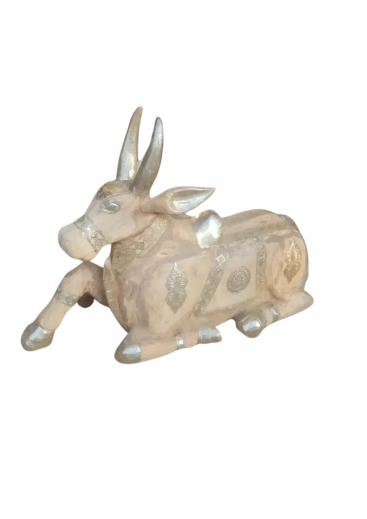 Wooden Nandi Figurines for Interior Design: Classic Beauty with a Contemporary Flare 1 wooden nandi figurine